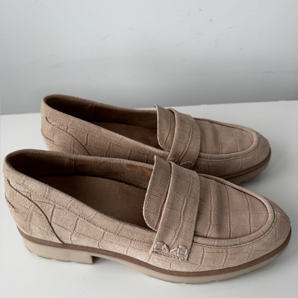Vionic Cleo Loafer Size 9 Women’s Beige Leather Loafers - EUC - Picture 5 of 8